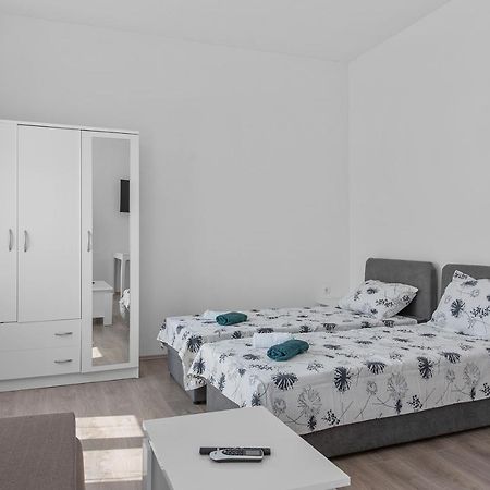 Mima Apartments Рийека Екстериор снимка