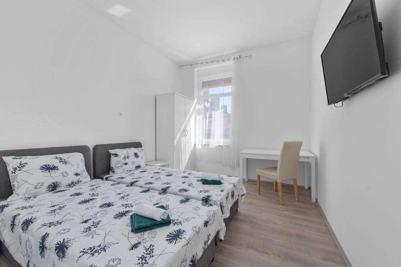 Mima Apartments Рийека Екстериор снимка