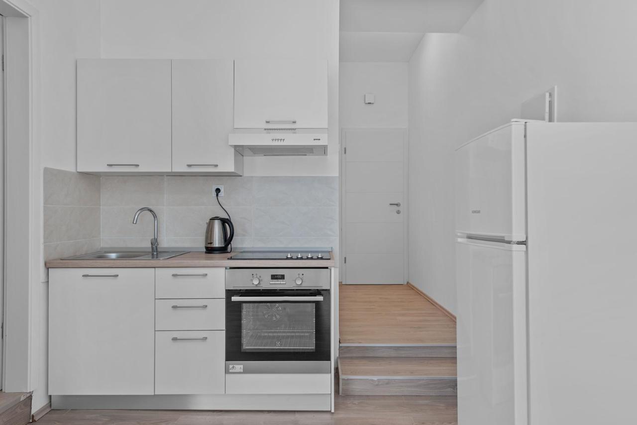 Mima Apartments Рийека Екстериор снимка