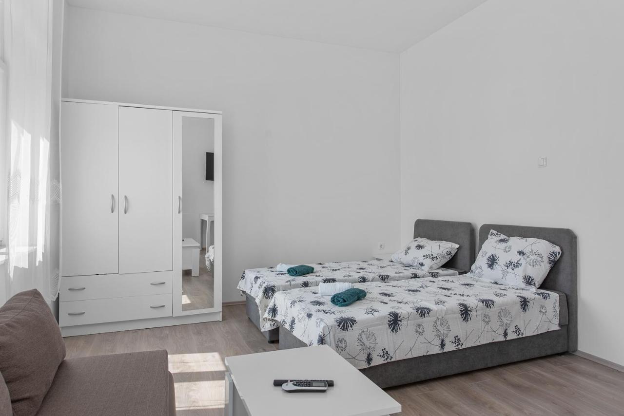 Mima Apartments Рийека Екстериор снимка