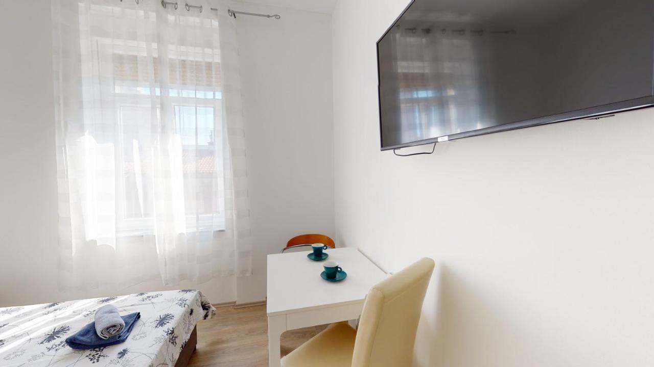 Mima Apartments Рийека Екстериор снимка
